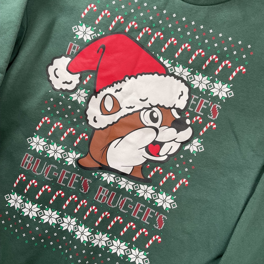 Buc-ee's Christmas Sweatshirt Unisex Medium Green Holiday Beaver Santa Hat